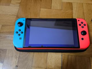 Nintendo Switch Azul/Rojo Versión 2019. Como Nueva
