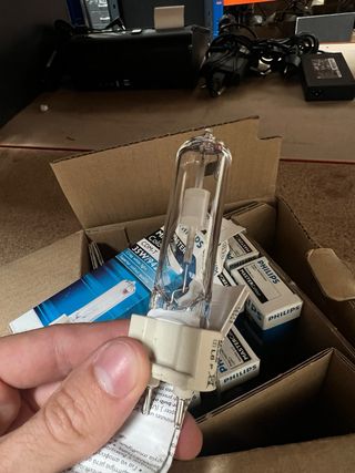 Lâmpadas Philips CDM-T 70W/942 - G12 x10 unidades