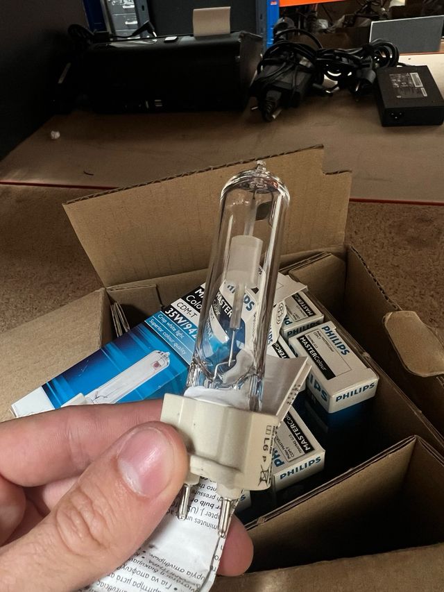 Lâmpadas Philips CDM-T 70W/942 - G12 x10 unidades