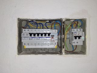 Trabajos de Electricidad, Fontanería, reformas...