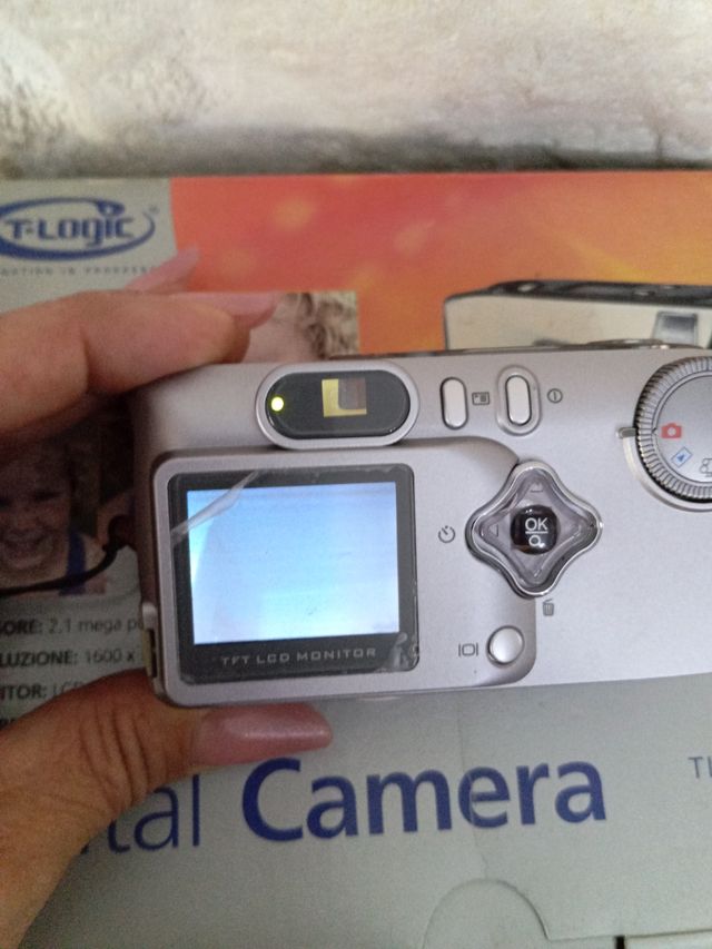 T-Logic Macchina Fotografica Digitale
