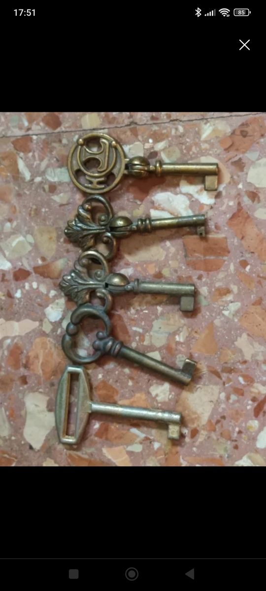 Llaves bronce antiguas - 5 uds