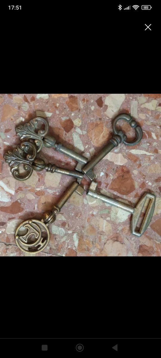 Llaves bronce antiguas - 5 uds