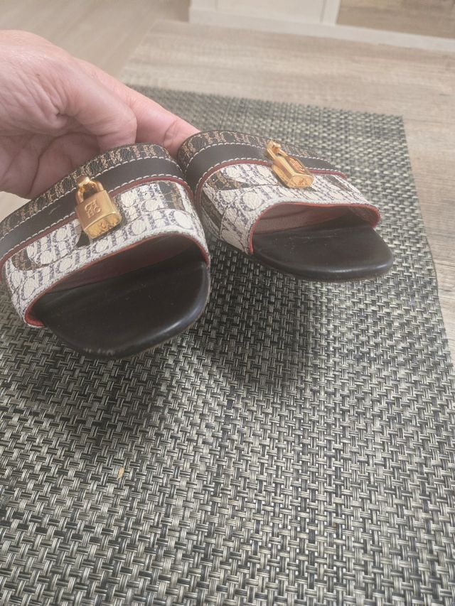 Sandalias Carolina Herrera - Beige y Negro