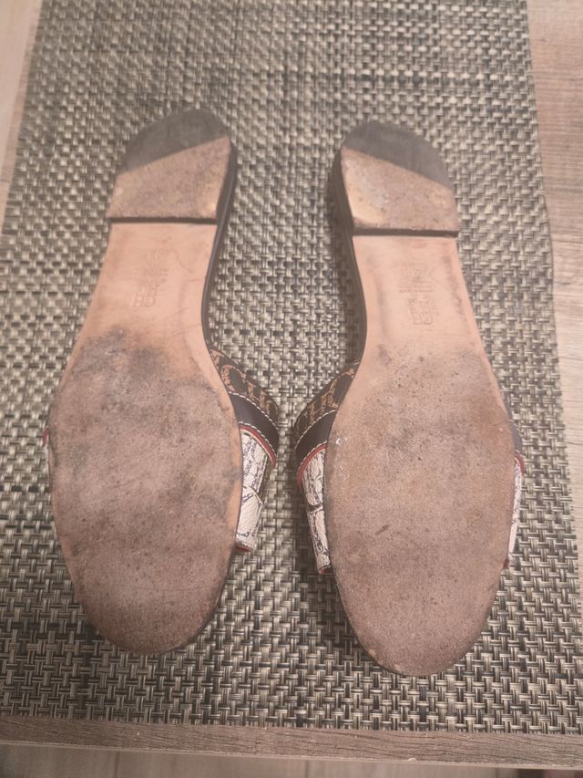 Sandalias Carolina Herrera - Beige y Negro