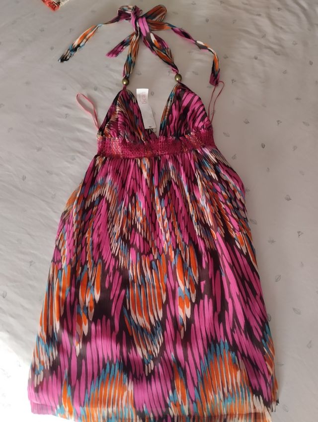 Vestido veraniego multicolor.