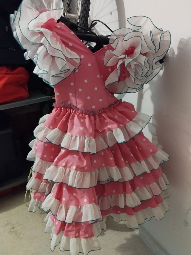 Vestido niña sevillanas rosa y verde.