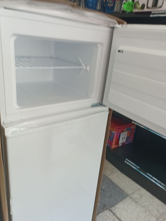 Nevera Midea 143x55 - 205€