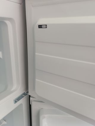 Nevera Midea 143x55 - 205€