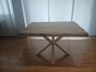 Mesa madera maciza patas blancas