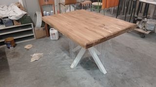 Mesa madera maciza patas blancas