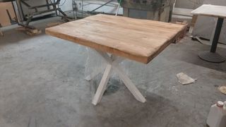 Mesa madera maciza patas blancas