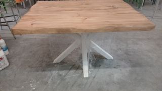 Mesa madera maciza patas blancas