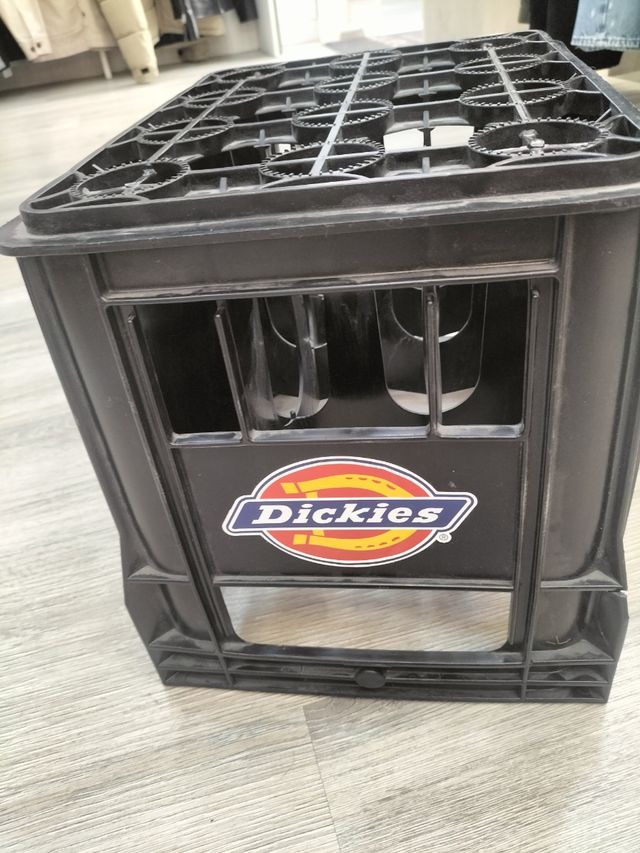 Caja Carhartt negra - Decoración