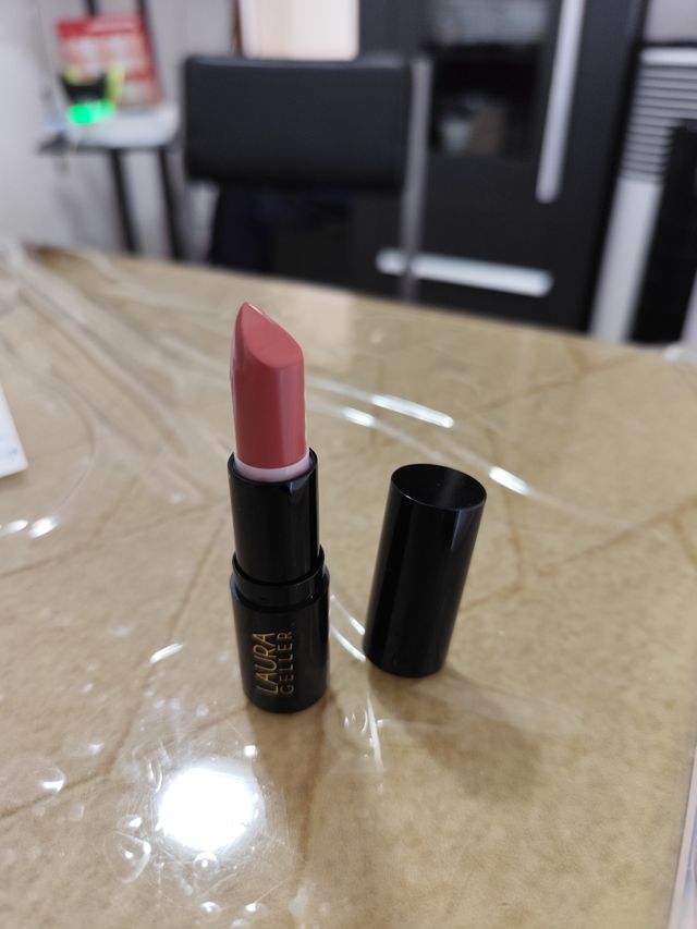 Labial Laura Geller Divine