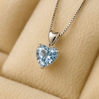Collar de Aquamarina en Forma de Corazón