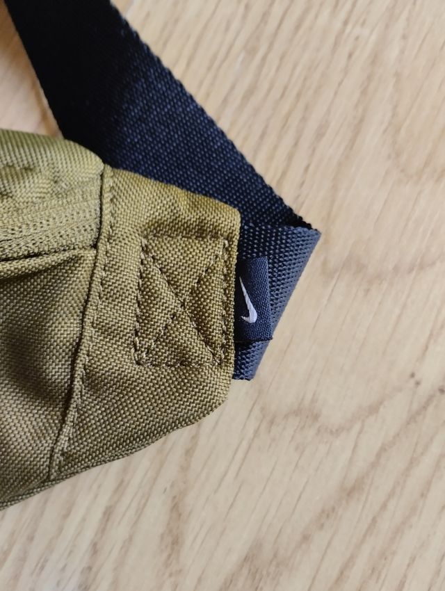 Riñonera Nike Verde Oliva