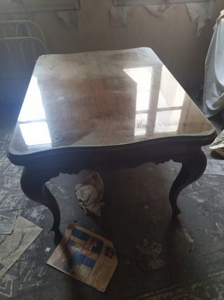 Mesa antigua de madera - vidrio