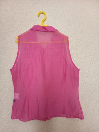 Blusa rosa fucsia sin mangas