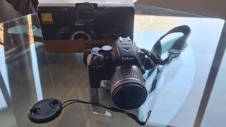 Nikon D3500 + Objetivo 18-55 VR