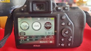 Nikon D3500 + Objetivo 18-55 VR