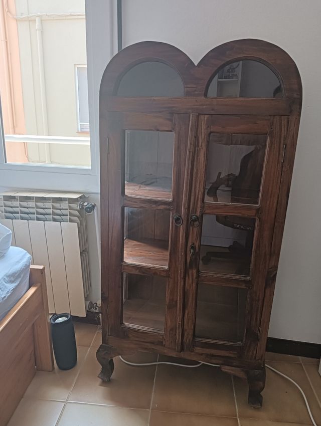 Vitrina madera teka estilo colonial
