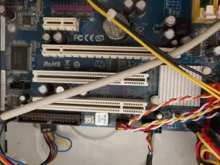 CPU Vintage Negra - Época XP