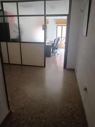 Oficina en alquiler - Linares