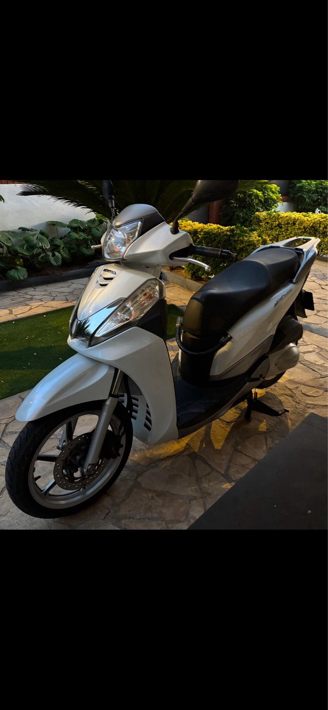 Scooter Honda SH 300Blanco