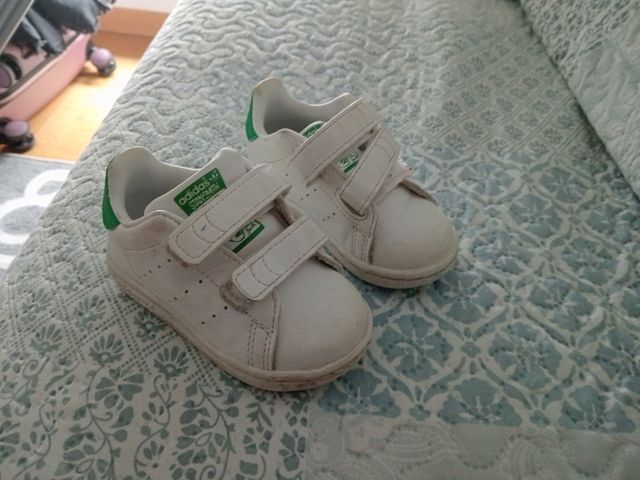 Zapatillas Adidas Stan Smith bebé talla 20 