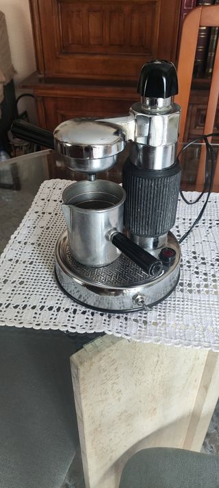 Cafetera Magefesa Antigua