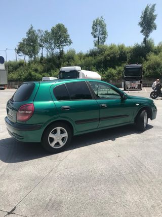 Nissan Almera 2001