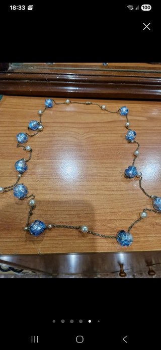 Lote bisutería: broches & collares