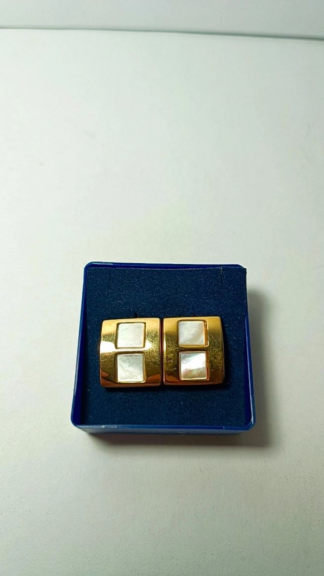Pendientes golfield con nácar