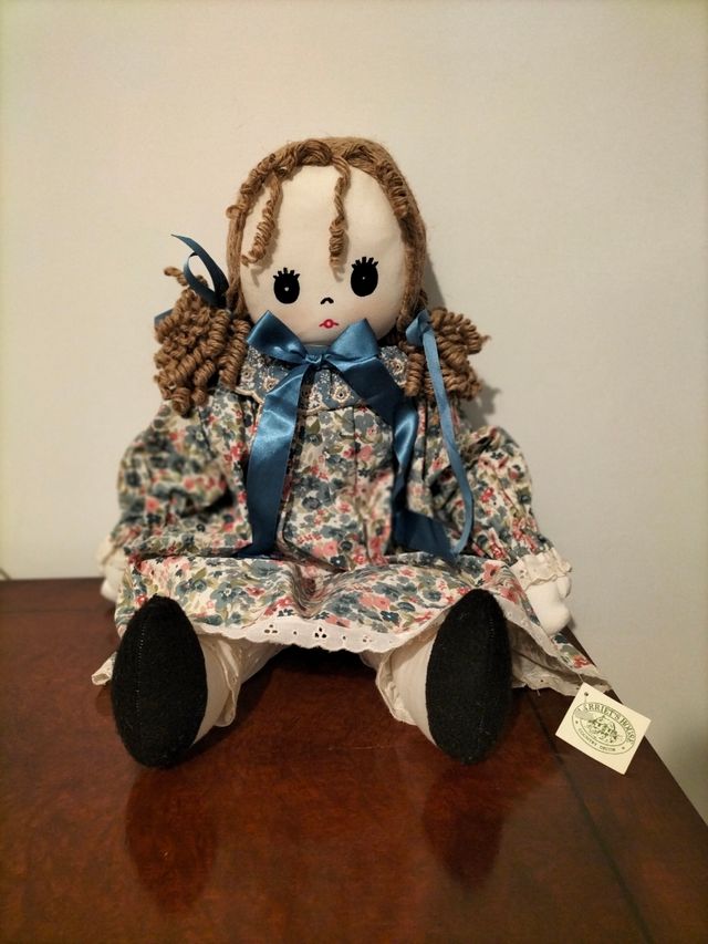 Bambola di stoffa vintage