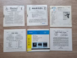 Álbum con 12 vinilos Singles 45 RPM. Años 50