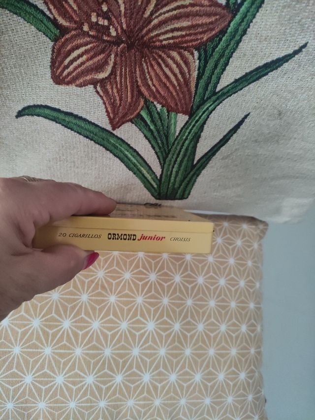 Caja vintage cigarrillos Ormond Junior