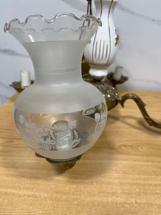 Lampara antigua 4 brazos porcelana y creemosbronce