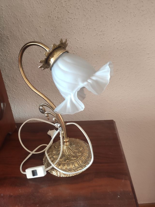 Lámpara vintage dorada