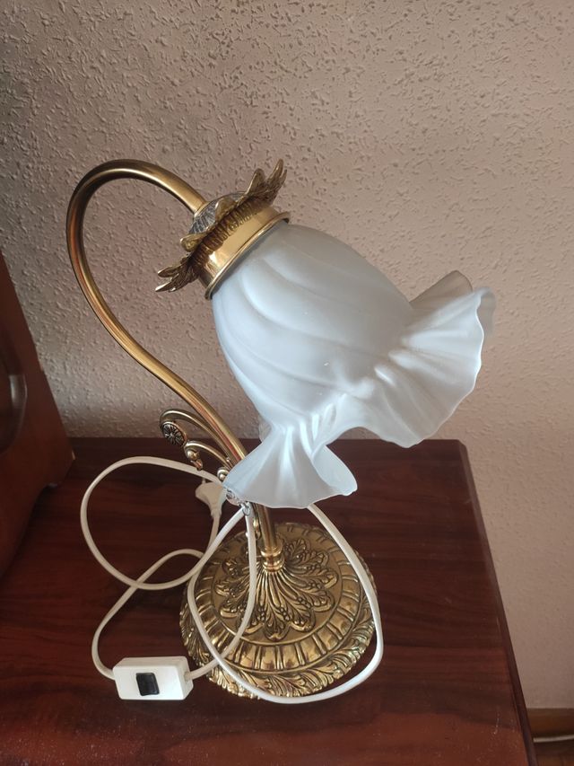 Lámpara vintage dorada