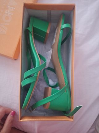 Sandalias verdes tacón bajo - talla 38