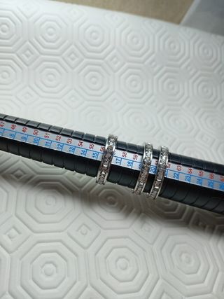 Anello Veretta color Argento con Zirconi