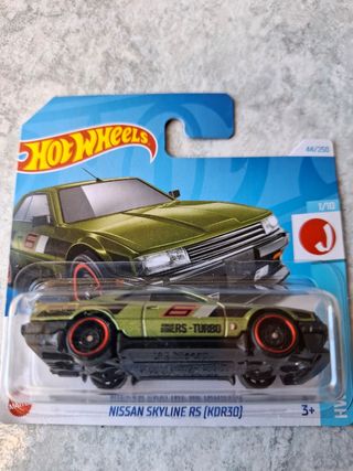 Hot Wheels Nissan Skyline RS (KDR30) verde