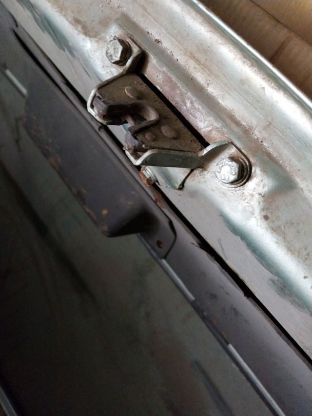 Portón trasero Ford Fiesta MK1