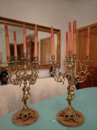 Candelabros dorados antiguos de bronce