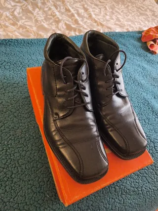 Botines negros hombre