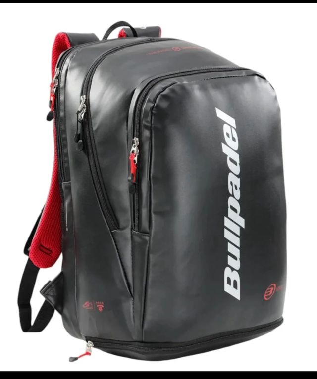 Pack Bullpadel Vertex 04 Comfort Martín di neno.