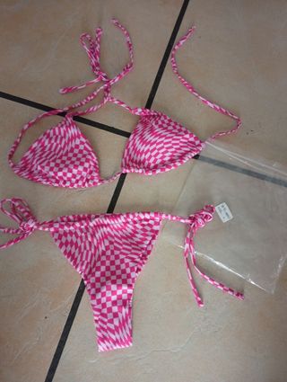 Bikini rosa y blanco talla S y M Tegido ( calidad