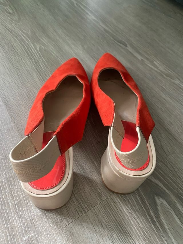 Zapatos Stradivarius rojos - 39