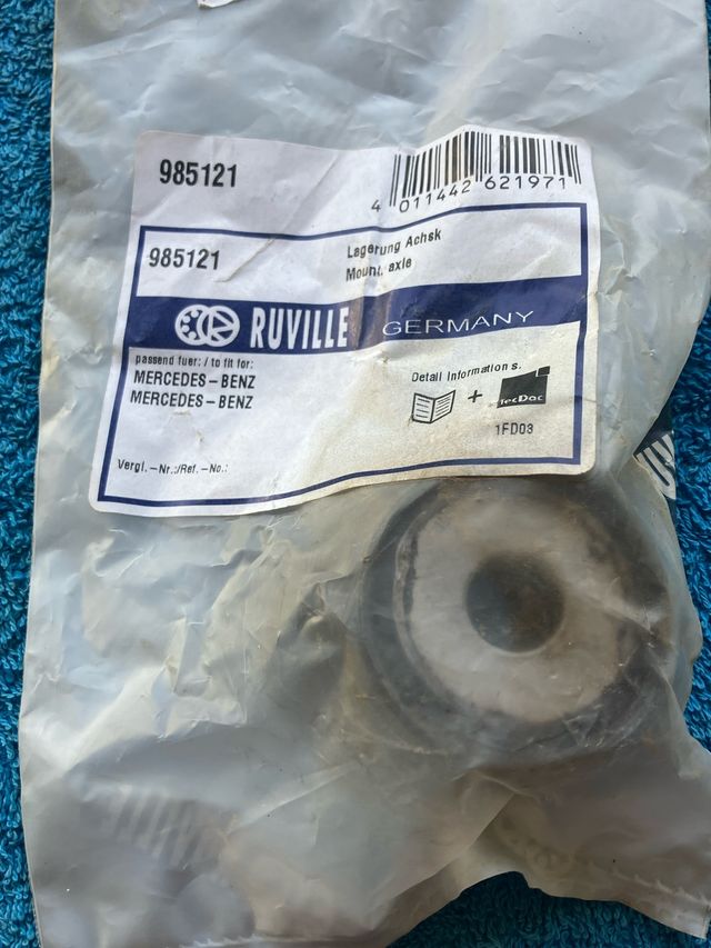 Soporte de eje Ruville 985121 Mercedes Benz
